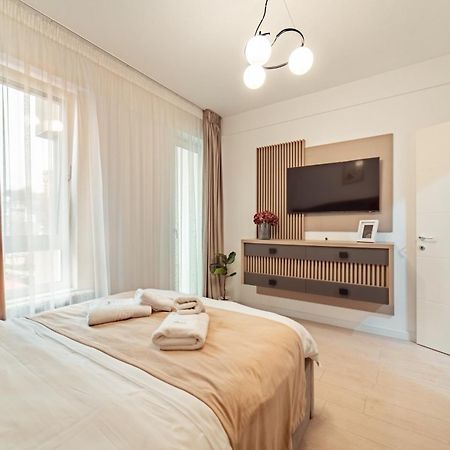 Cozy Aparthotel - Ultracentral Luxury Apartments Jászvásár Kültér fotó