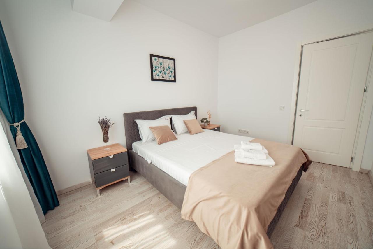 Cozy Aparthotel - Ultracentral Luxury Apartments Jászvásár Kültér fotó