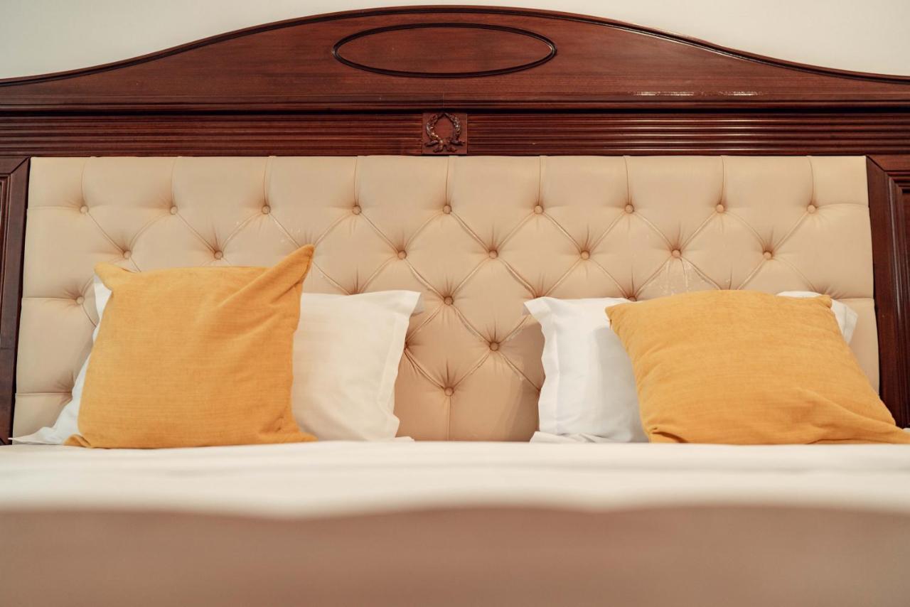 Cozy Aparthotel - Ultracentral Luxury Apartments Jászvásár Kültér fotó