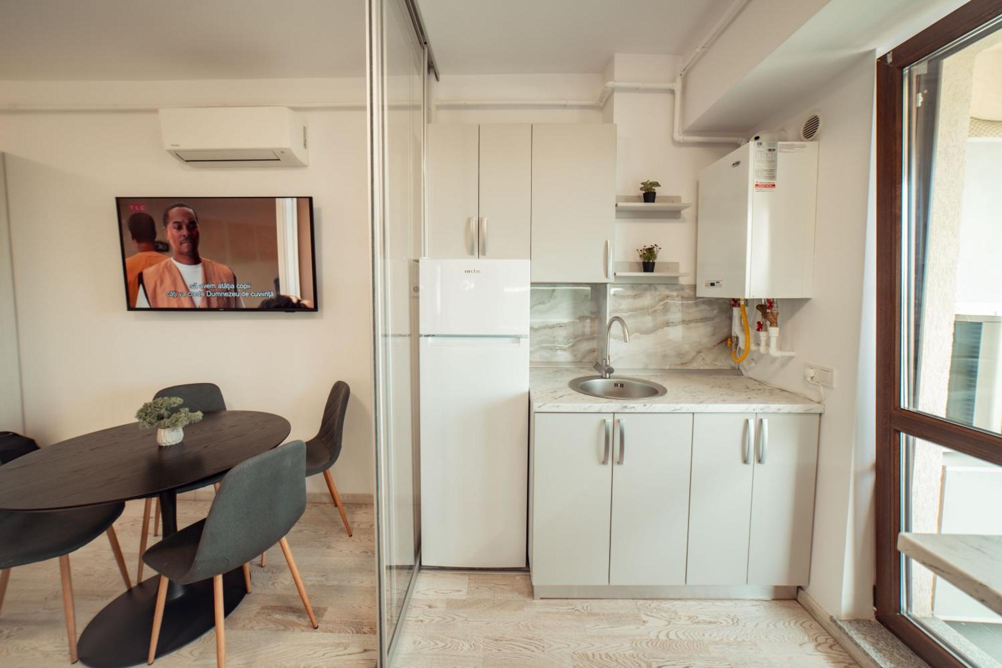 Cozy Aparthotel - Ultracentral Luxury Apartments Jászvásár Kültér fotó