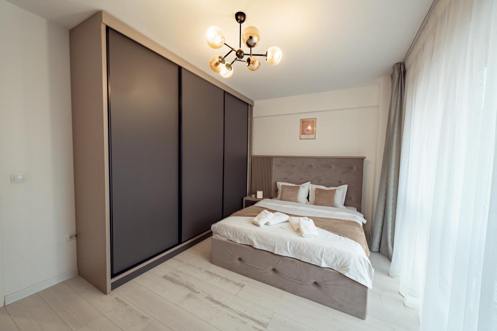 Cozy Aparthotel - Ultracentral Luxury Apartments Jászvásár Kültér fotó