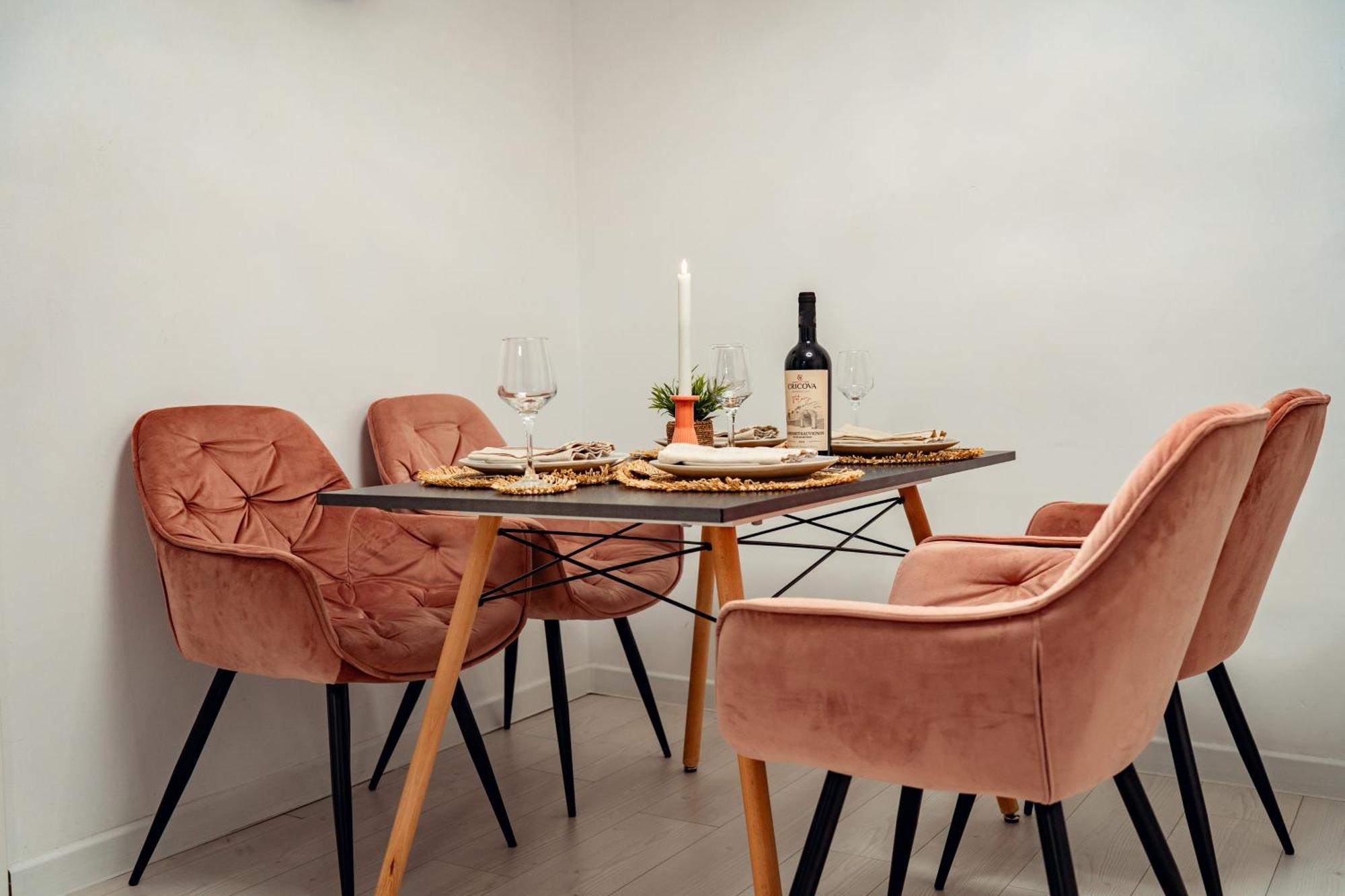 Cozy Aparthotel - Ultracentral Luxury Apartments Jászvásár Kültér fotó